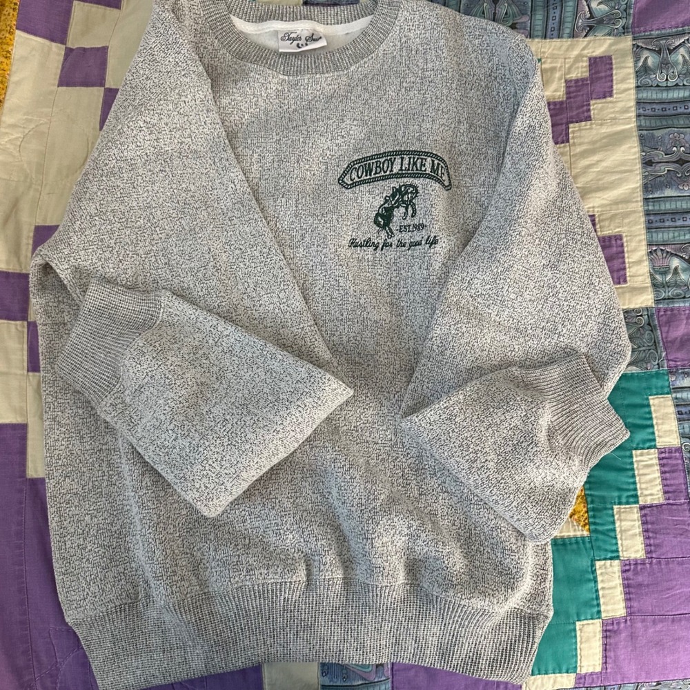 Taylor Swift Cowboy Like Me Crewneck Sweatshirt Size Small Embroidered RARE - Picture 4 of 5